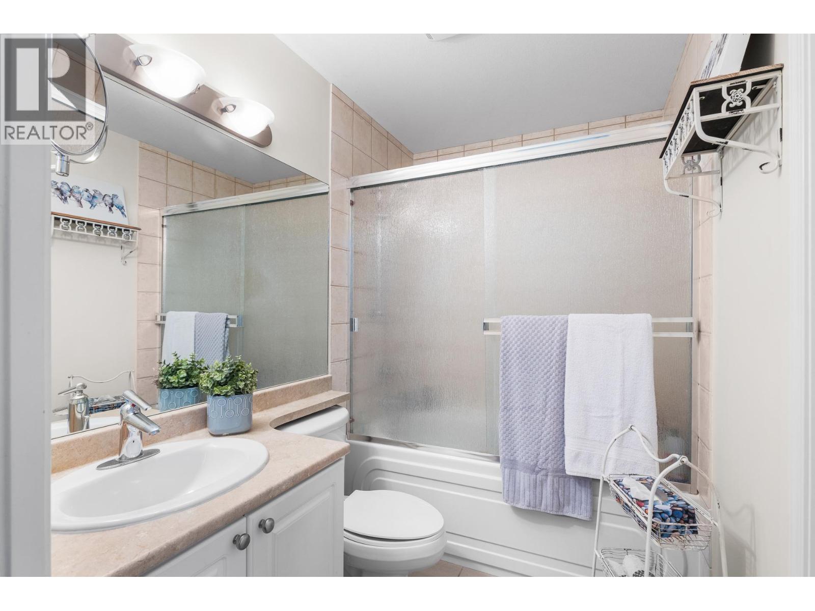 1853 Parkview Crescent Unit# 8