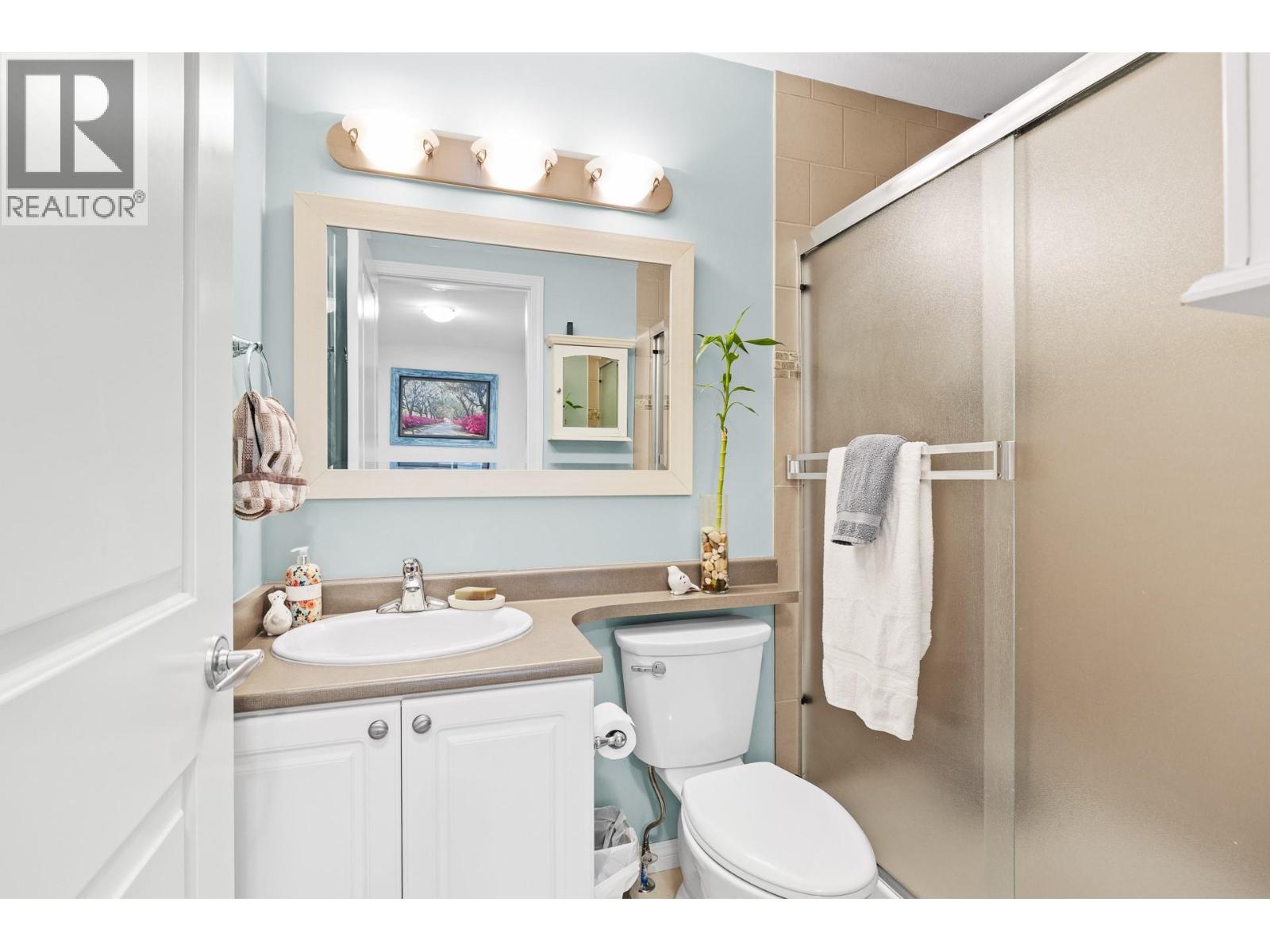 1853 Parkview Crescent Unit# 8