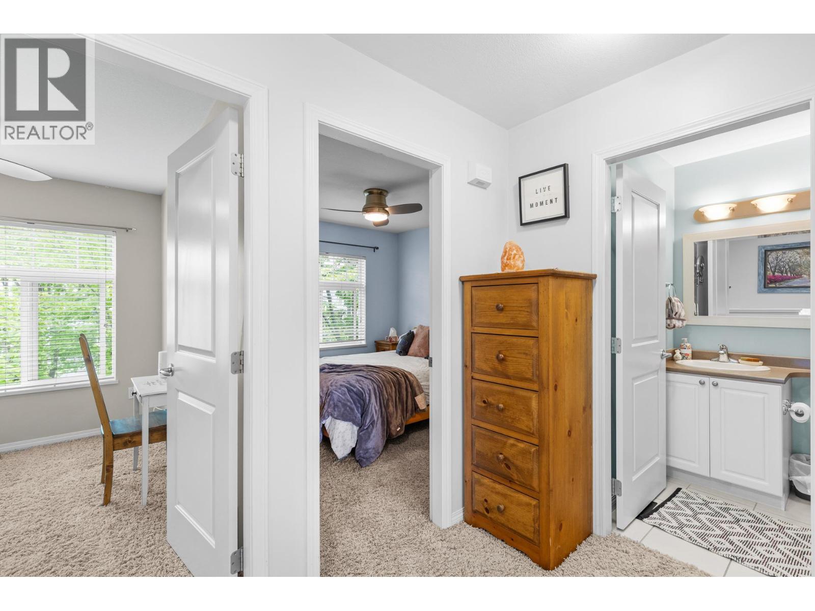1853 Parkview Crescent Unit# 8