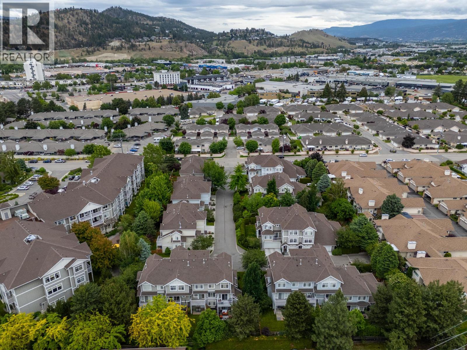 1853 Parkview Crescent Unit# 8