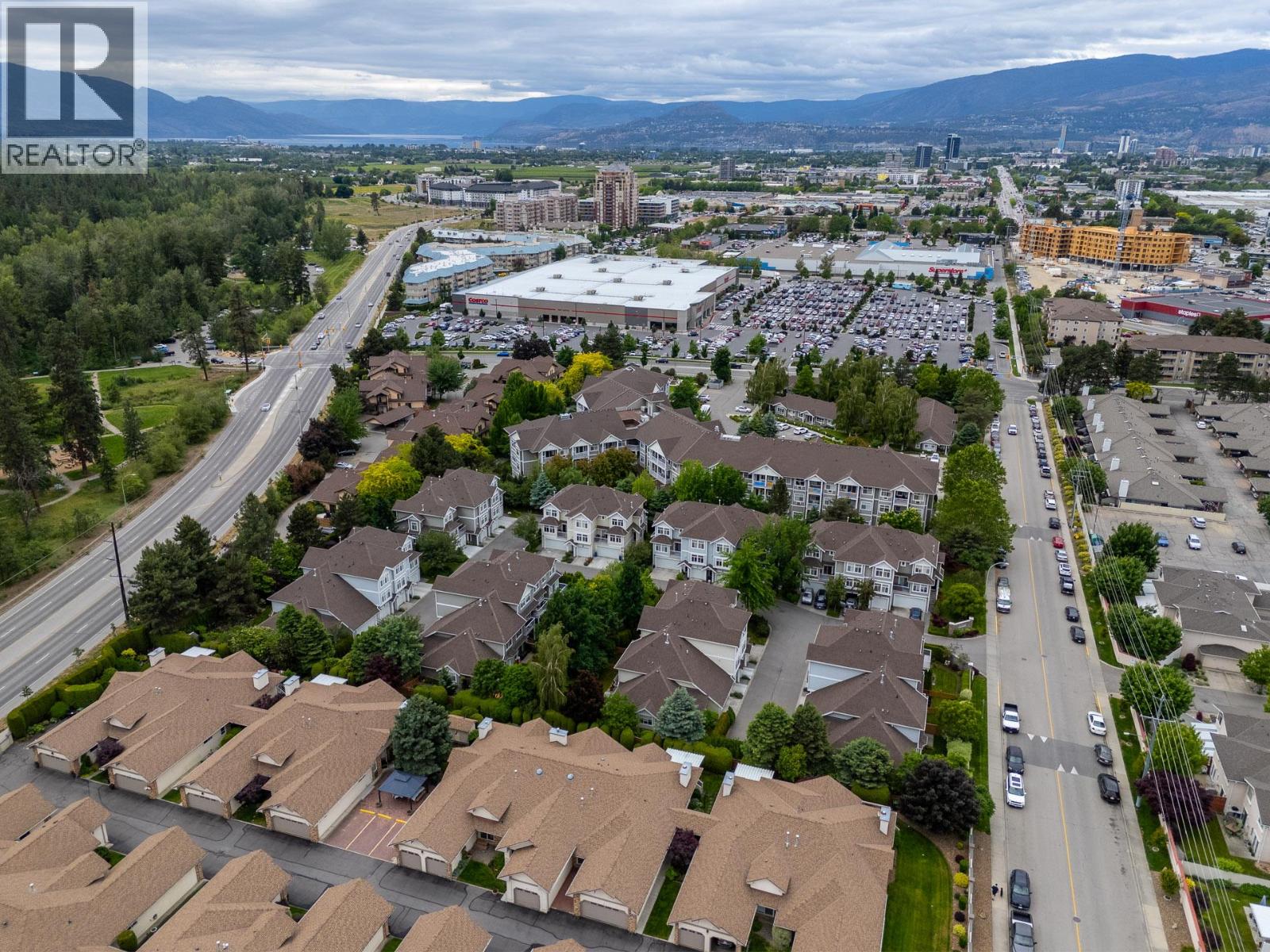 1853 Parkview Crescent Unit# 8