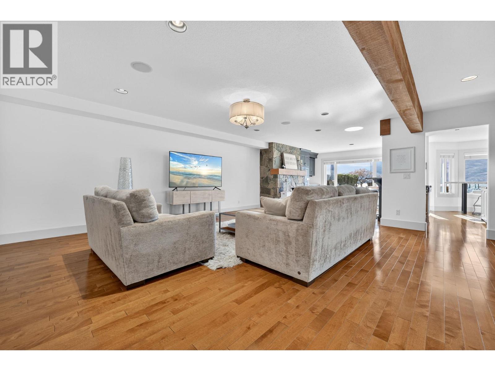 2589 Whitworth Road Unit# 8