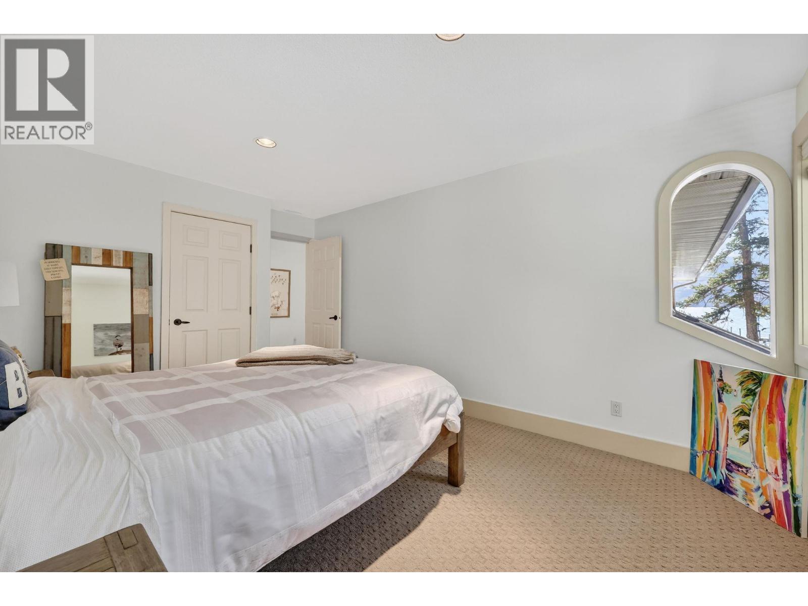 2589 Whitworth Road Unit# 8