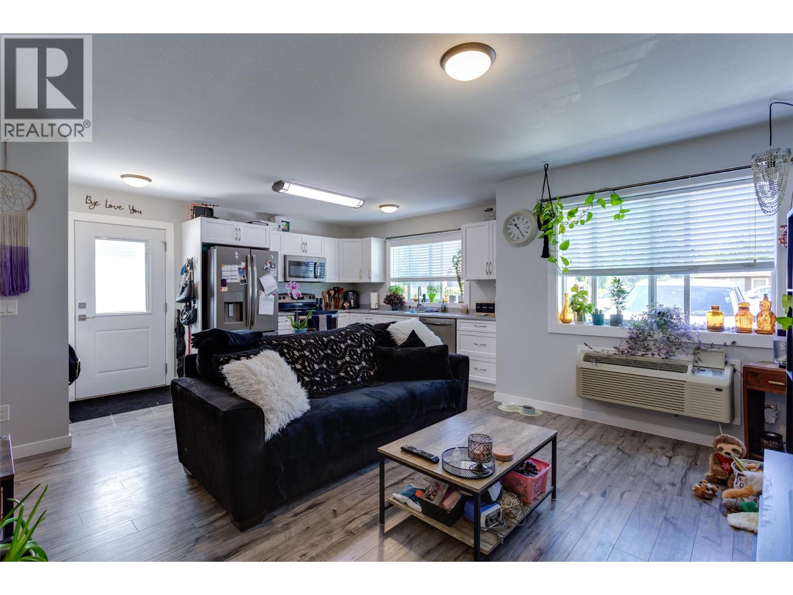 1490 Cornwall Road