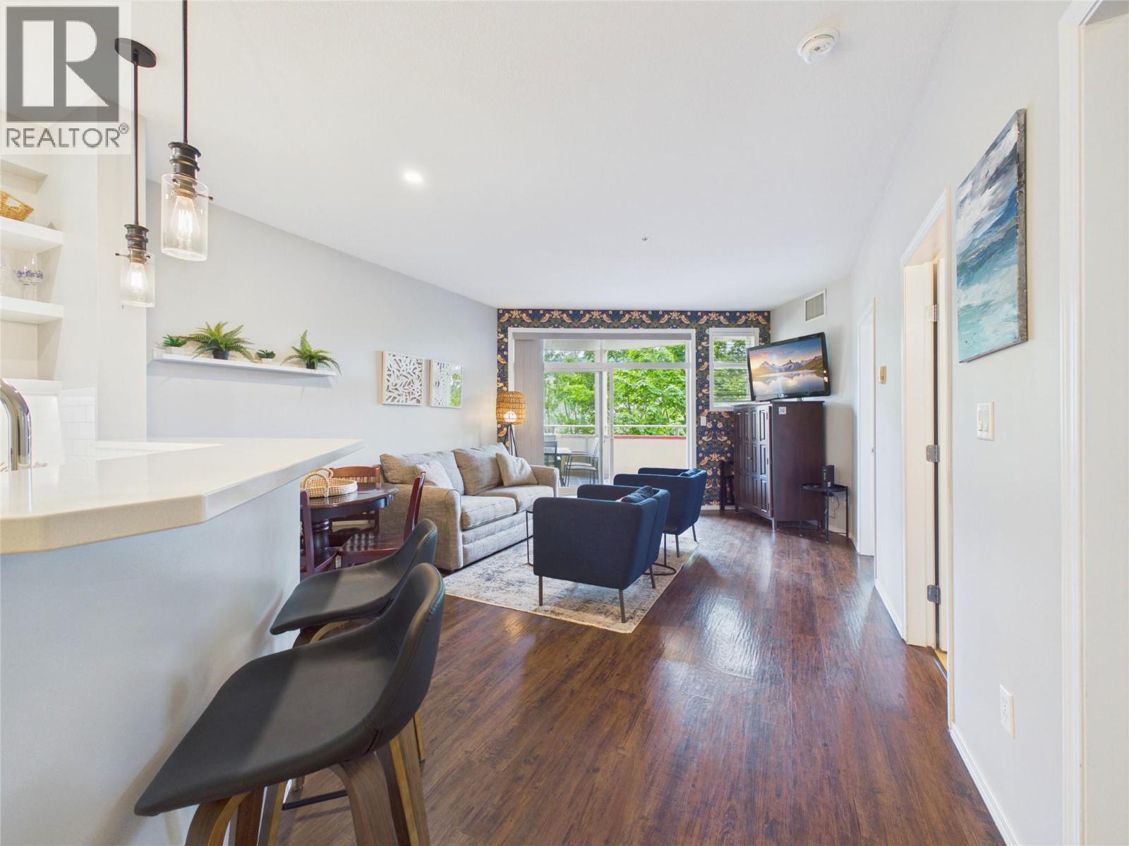 1088 Sunset Drive Unit# 302