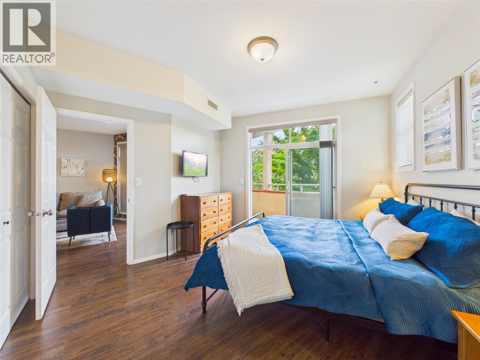 1088 Sunset Drive Unit# 302