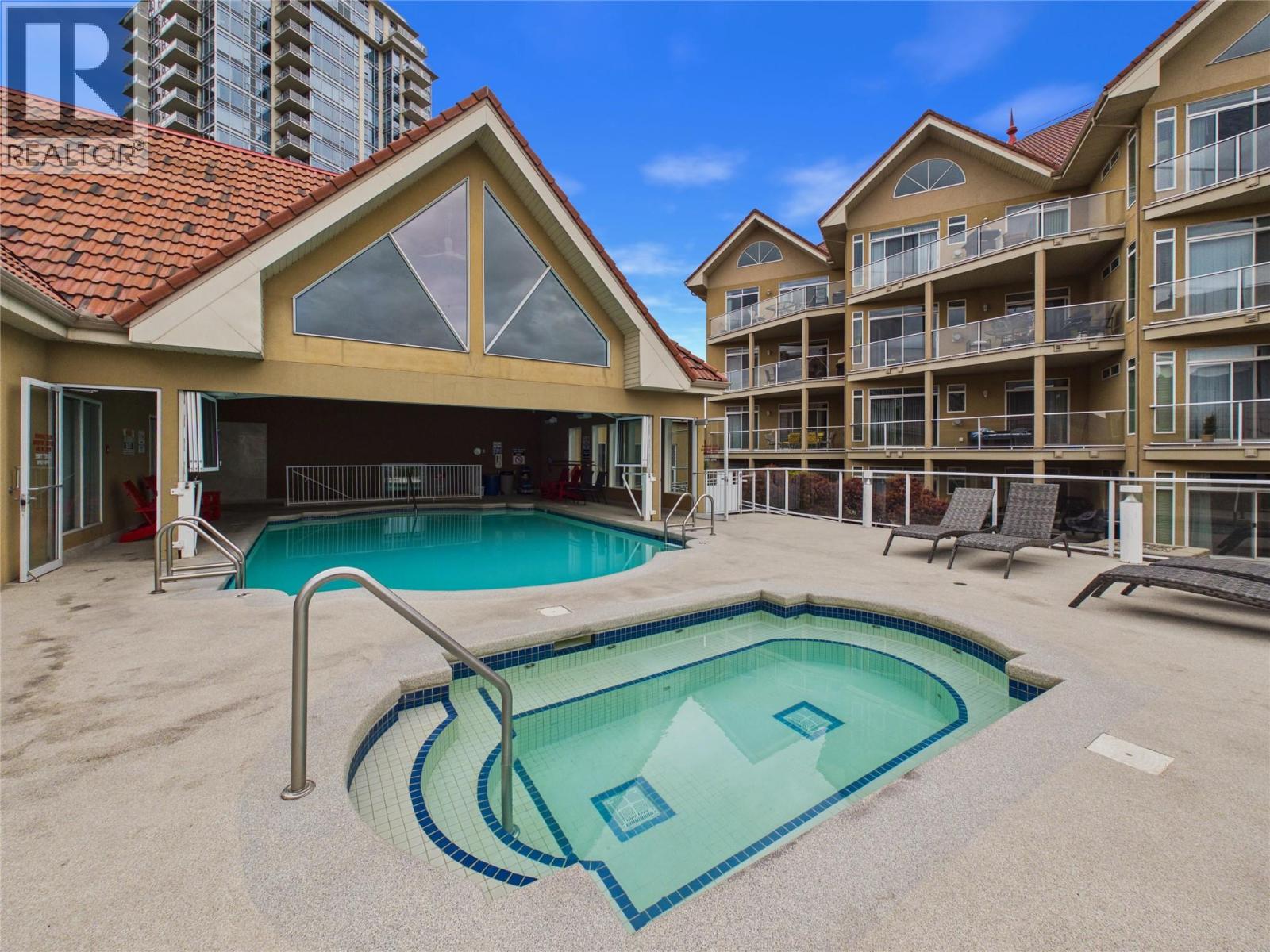 1088 Sunset Drive Unit# 302