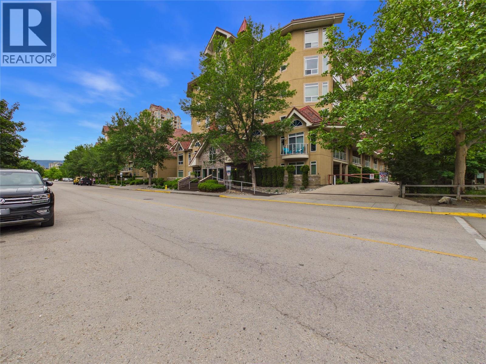 1088 Sunset Drive Unit# 302