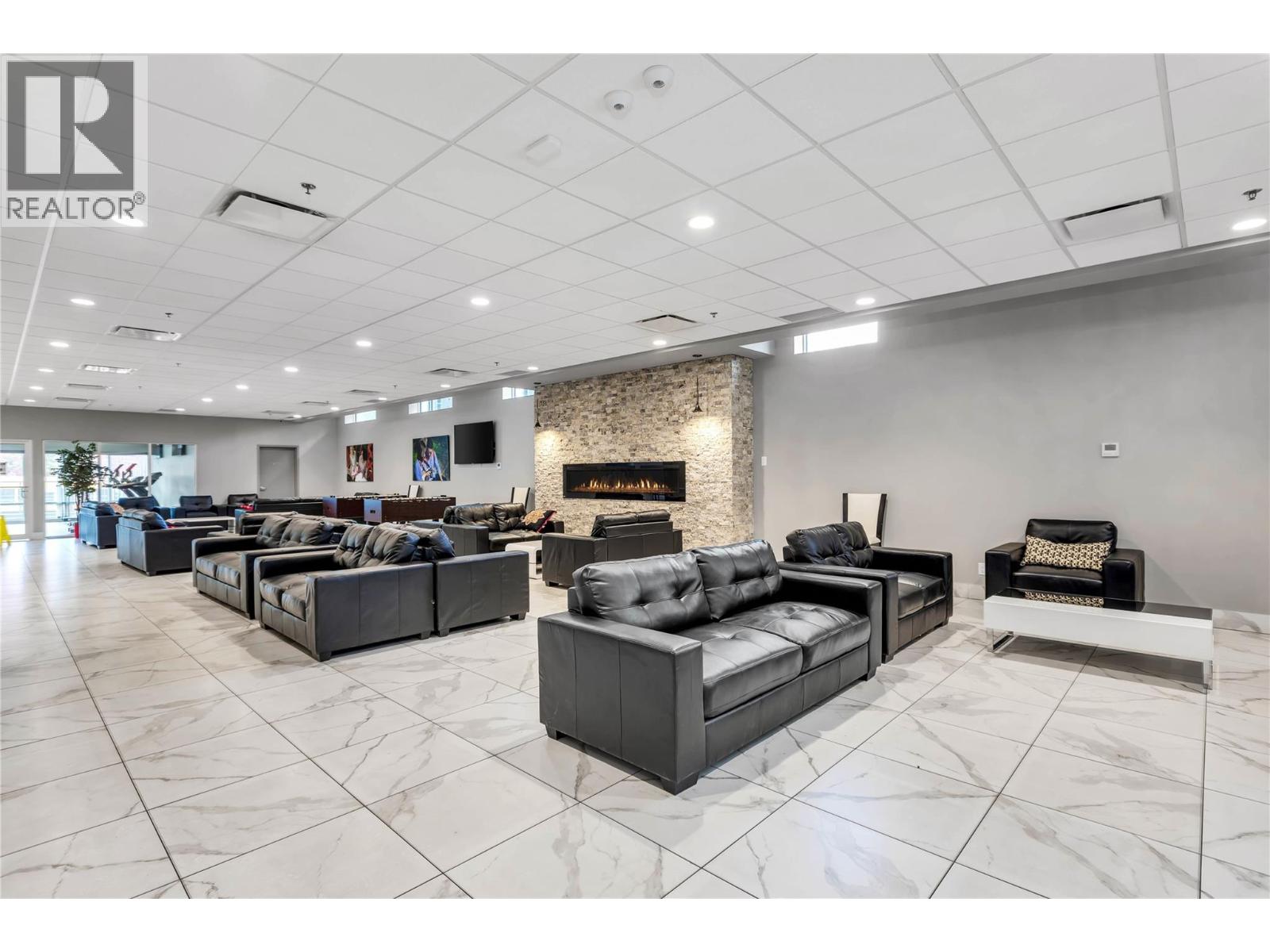 925 Leon Avenue Unit# 426