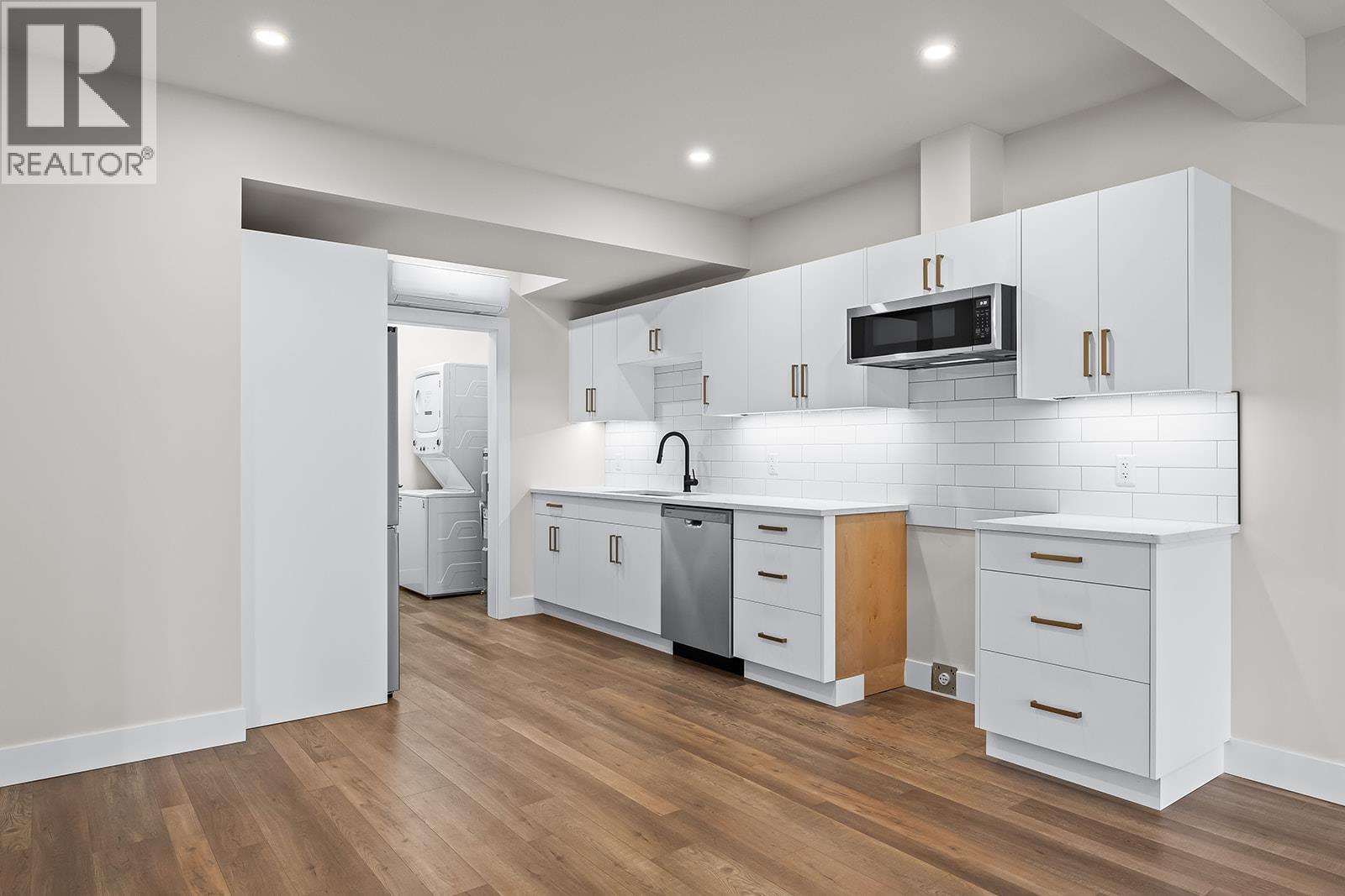 1025 Kitson Court