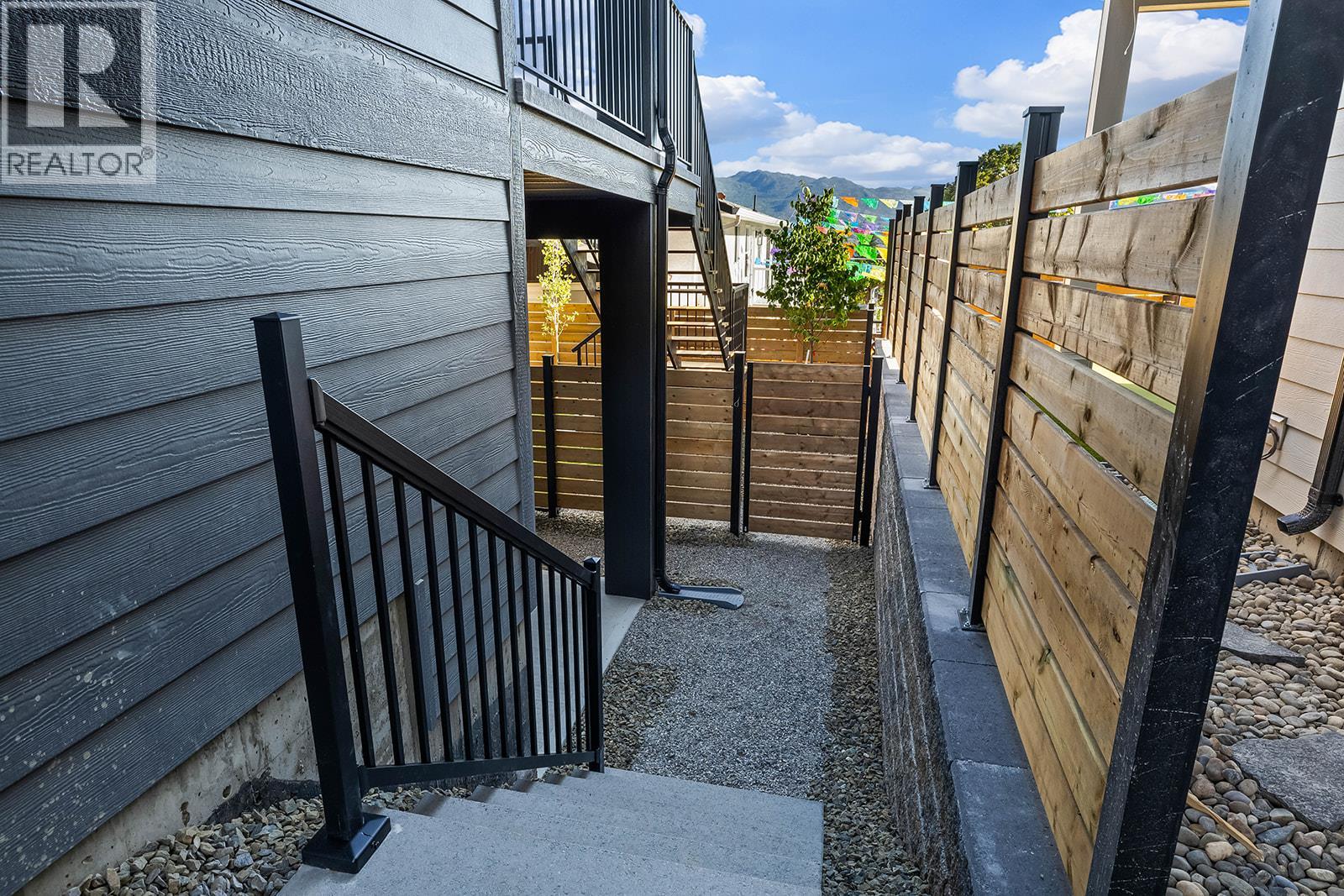 1025 Kitson Court