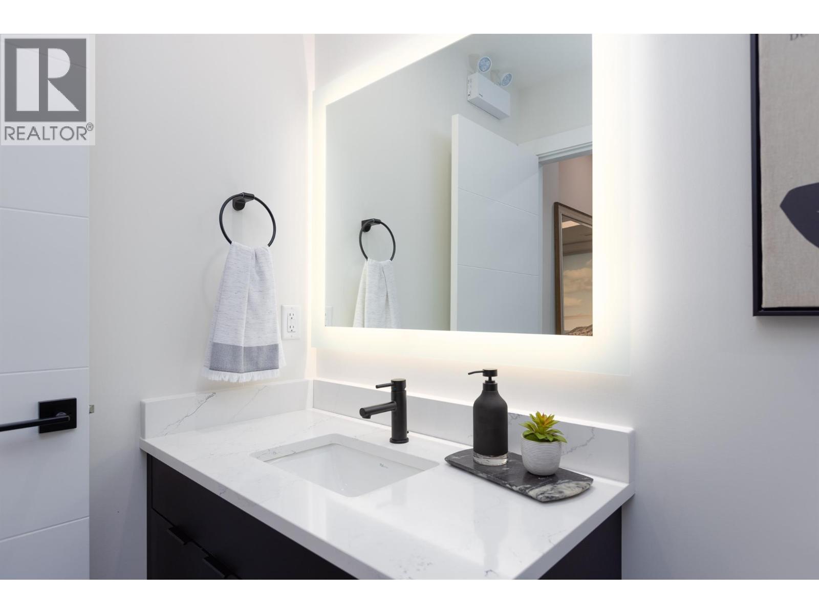 1281 Pridham Avenue Unit# 446 Lot# 125