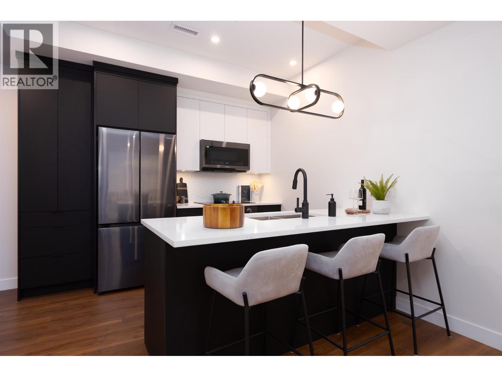1281 Pridham Avenue Unit# 446 Lot# 125
