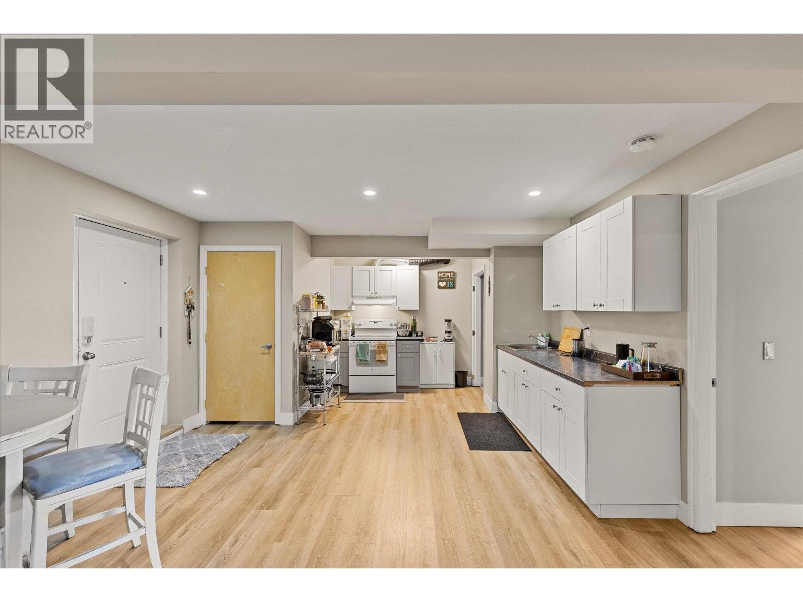 11592 Okanagan Centre Road E