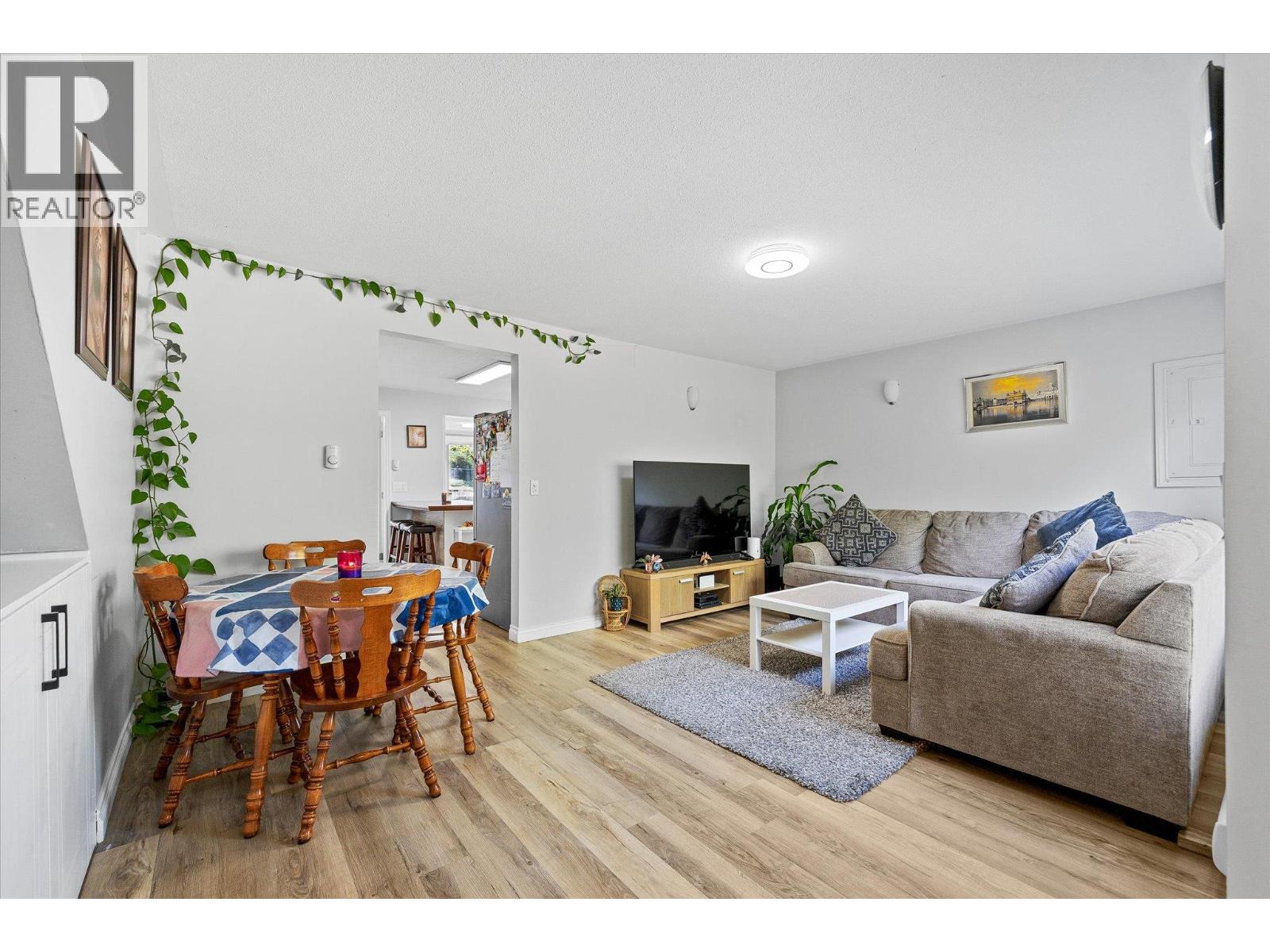 11592 Okanagan Centre Road E