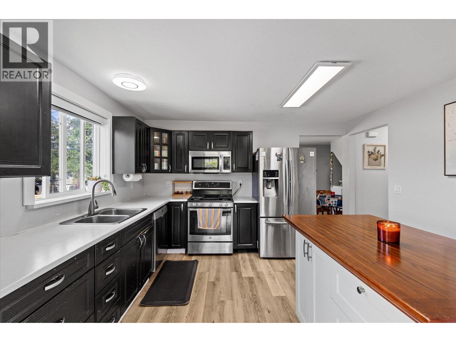 11592 Okanagan Centre Road E