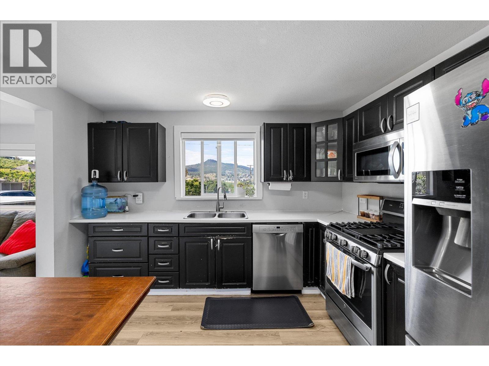 11592 Okanagan Centre Road E
