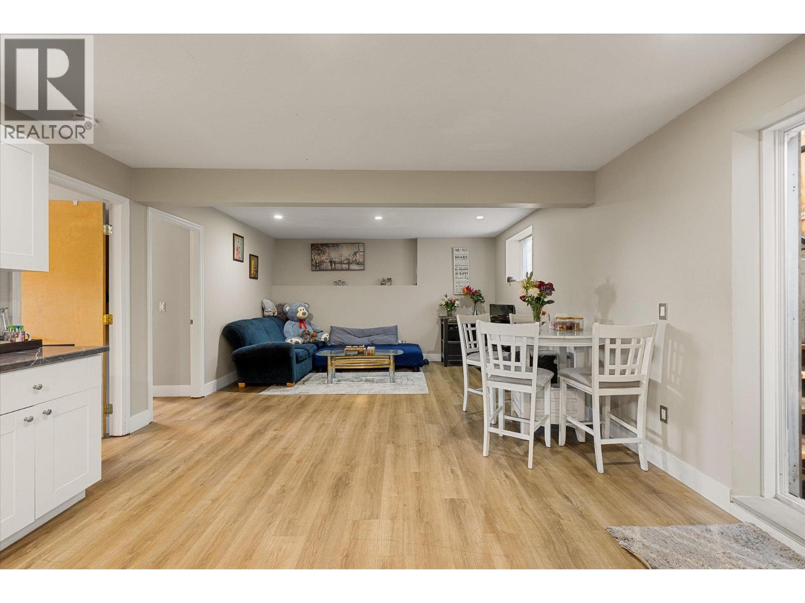 11592 Okanagan Centre Road E