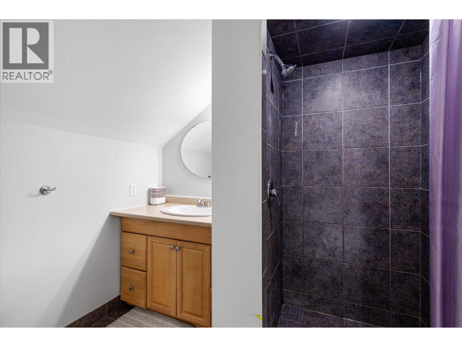 11592 Okanagan Centre Road E