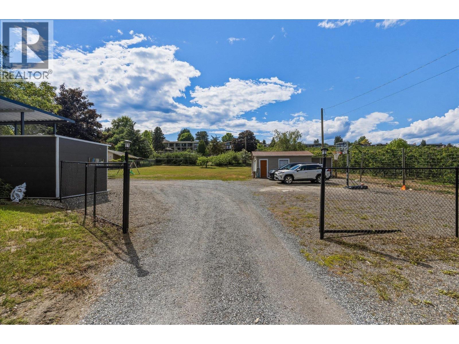 11592 Okanagan Centre Road E
