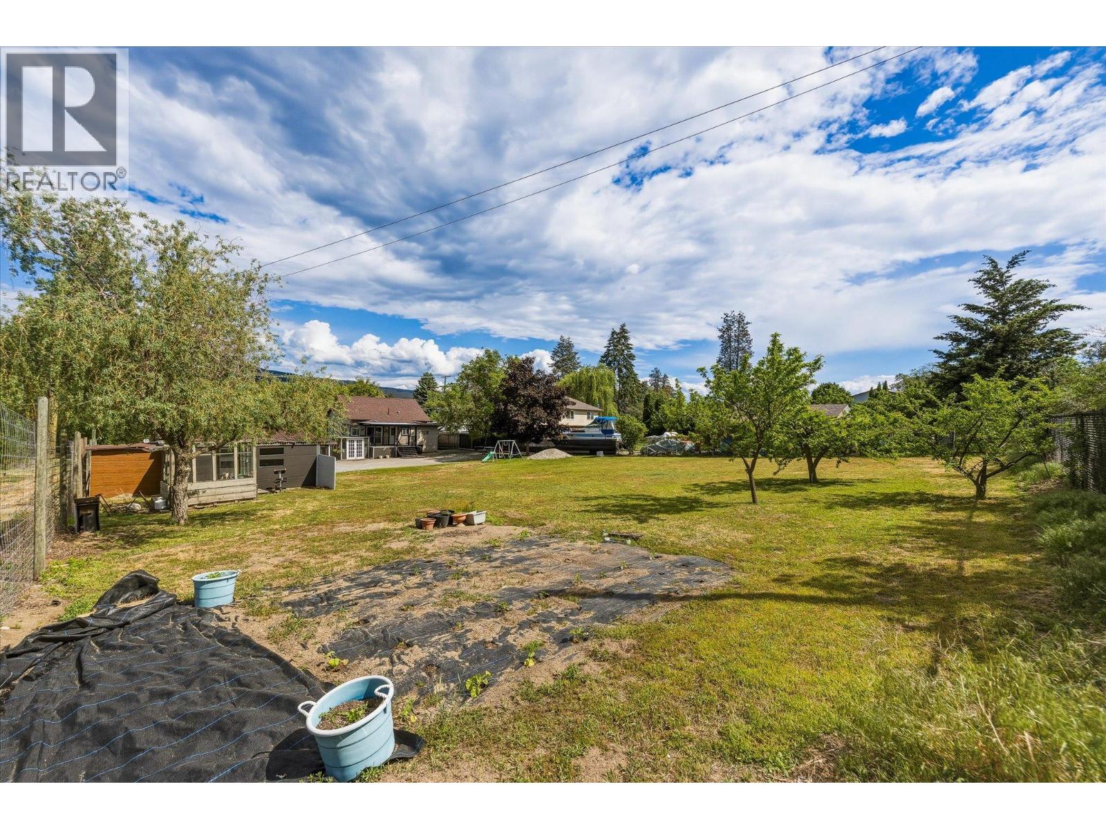 11592 Okanagan Centre Road E