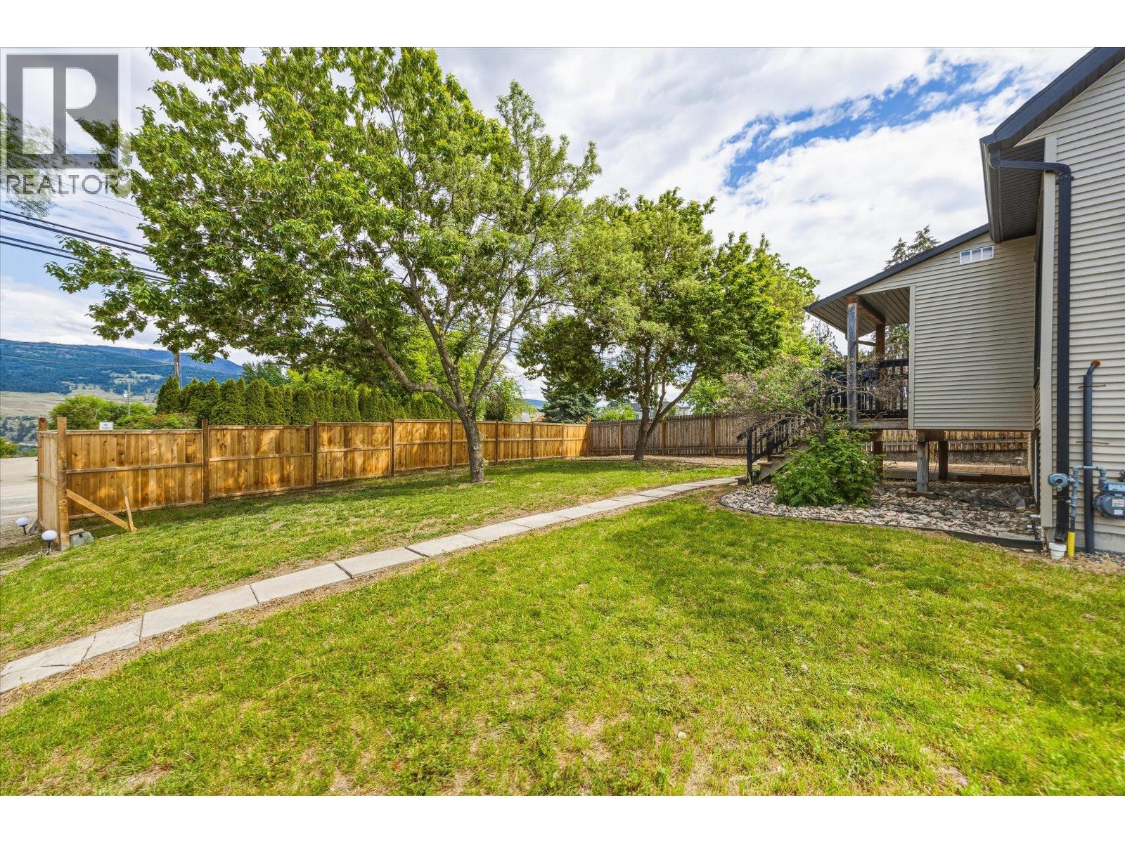 11592 Okanagan Centre Road E