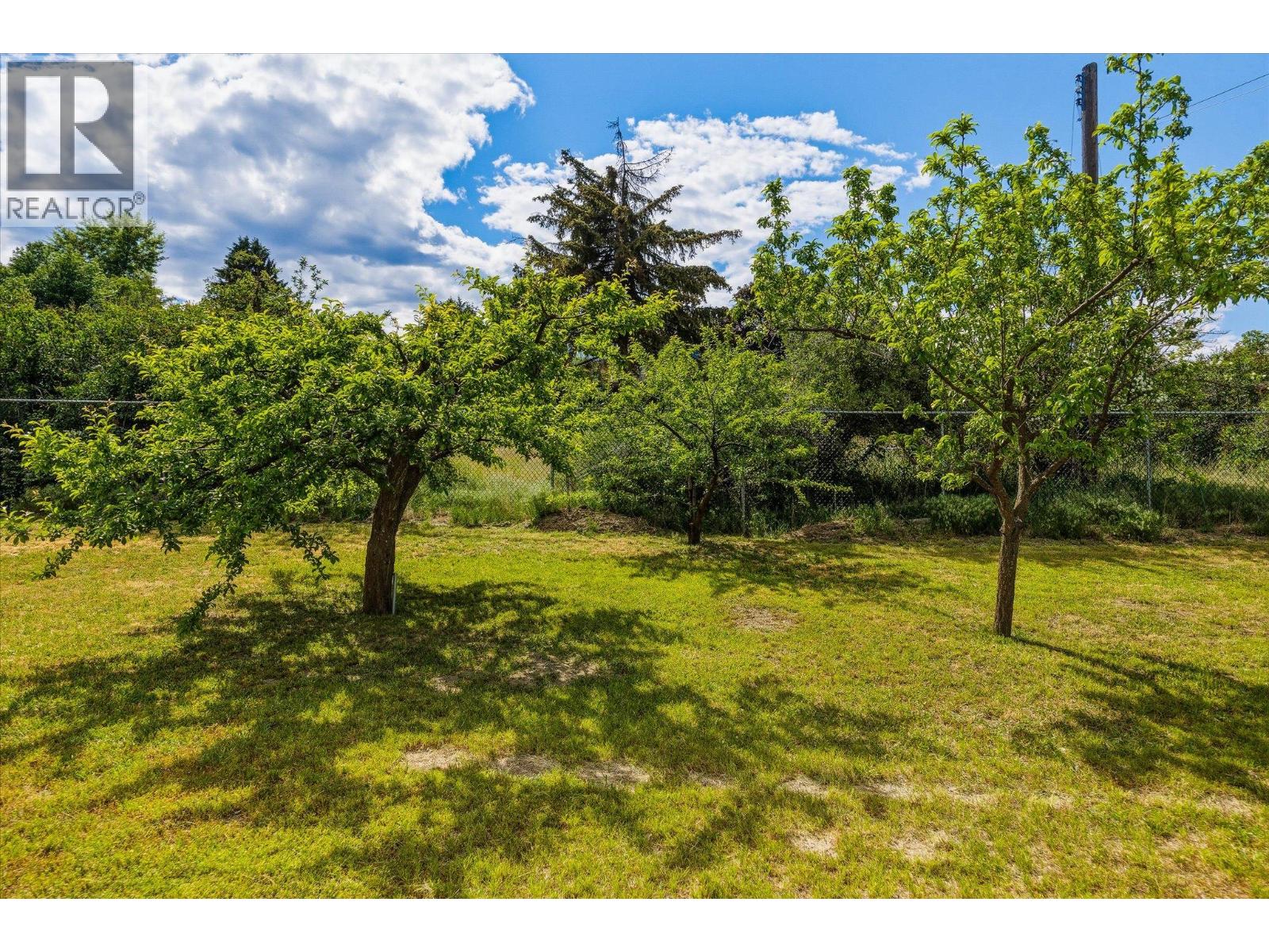 11592 Okanagan Centre Road E