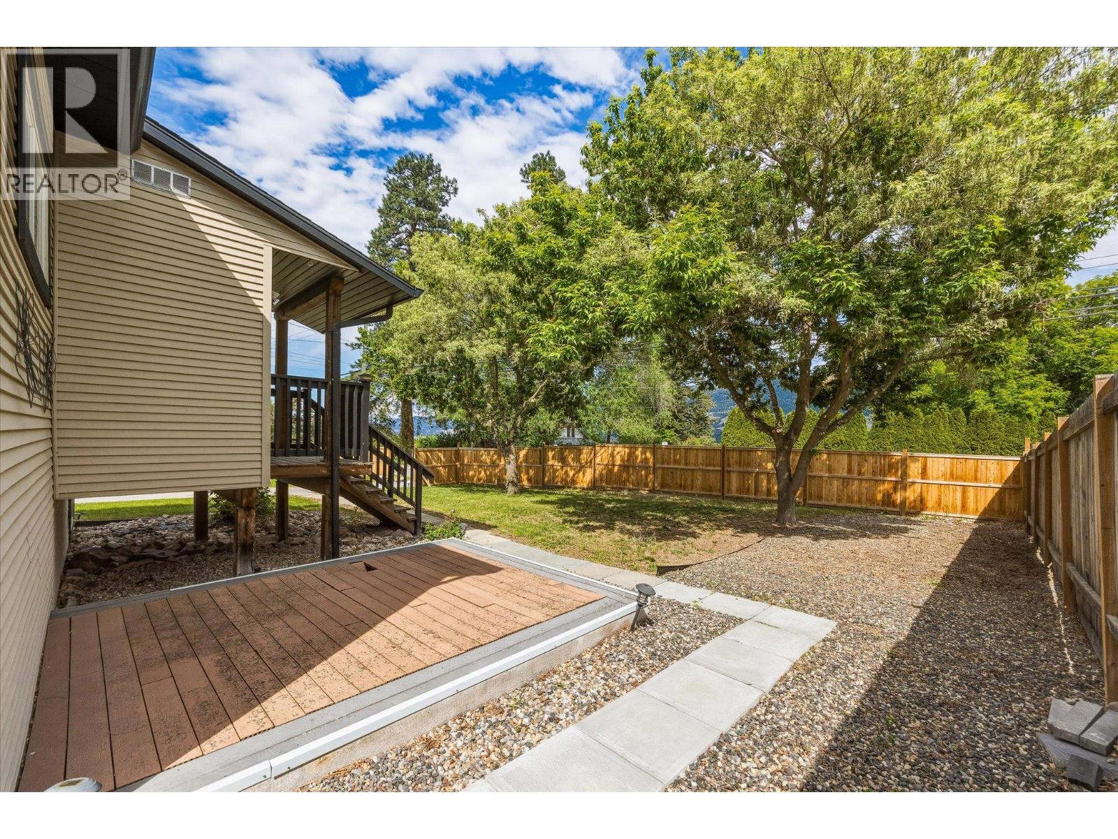 11592 Okanagan Centre Road E