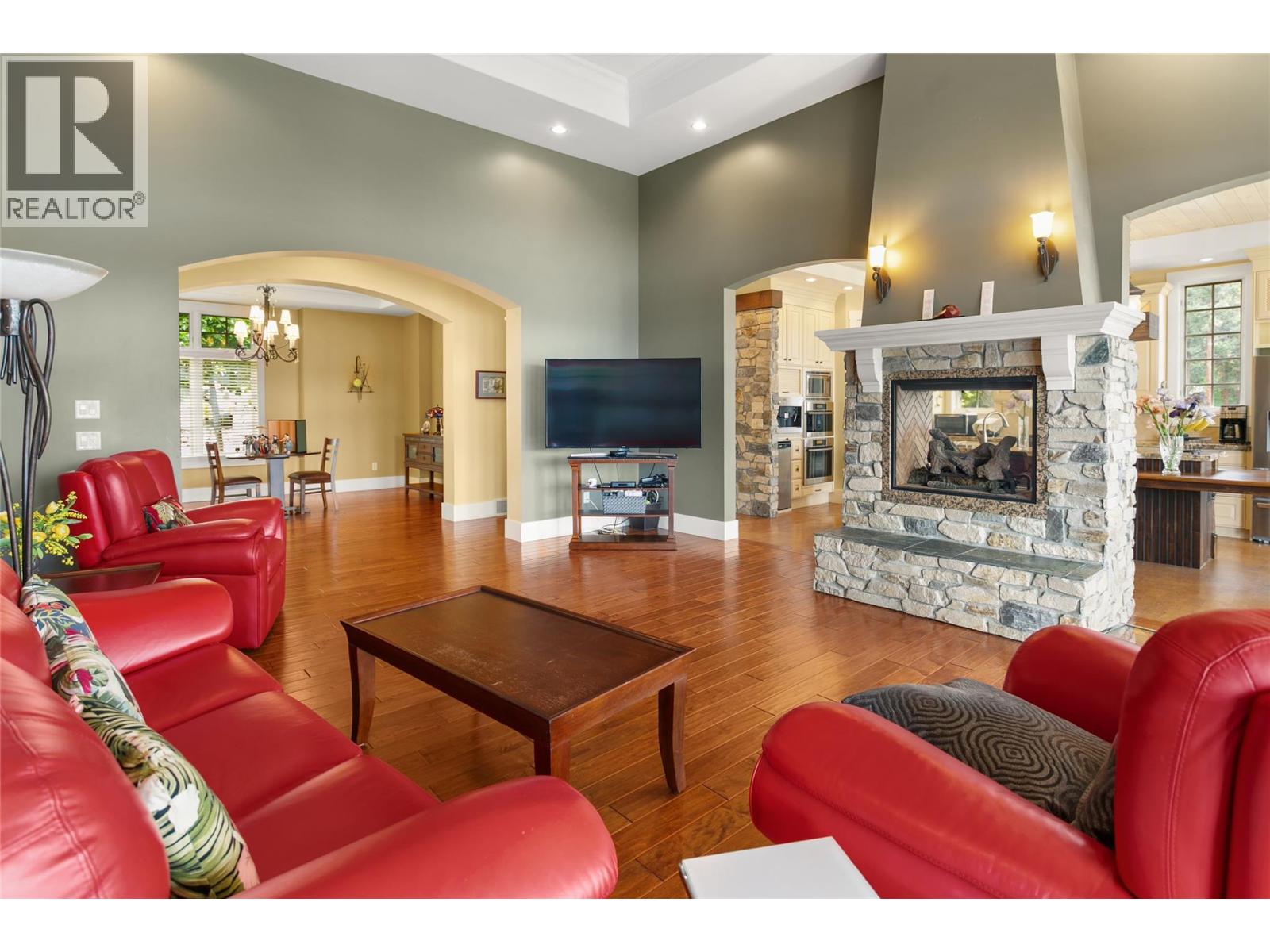 3298 Shiraz Court