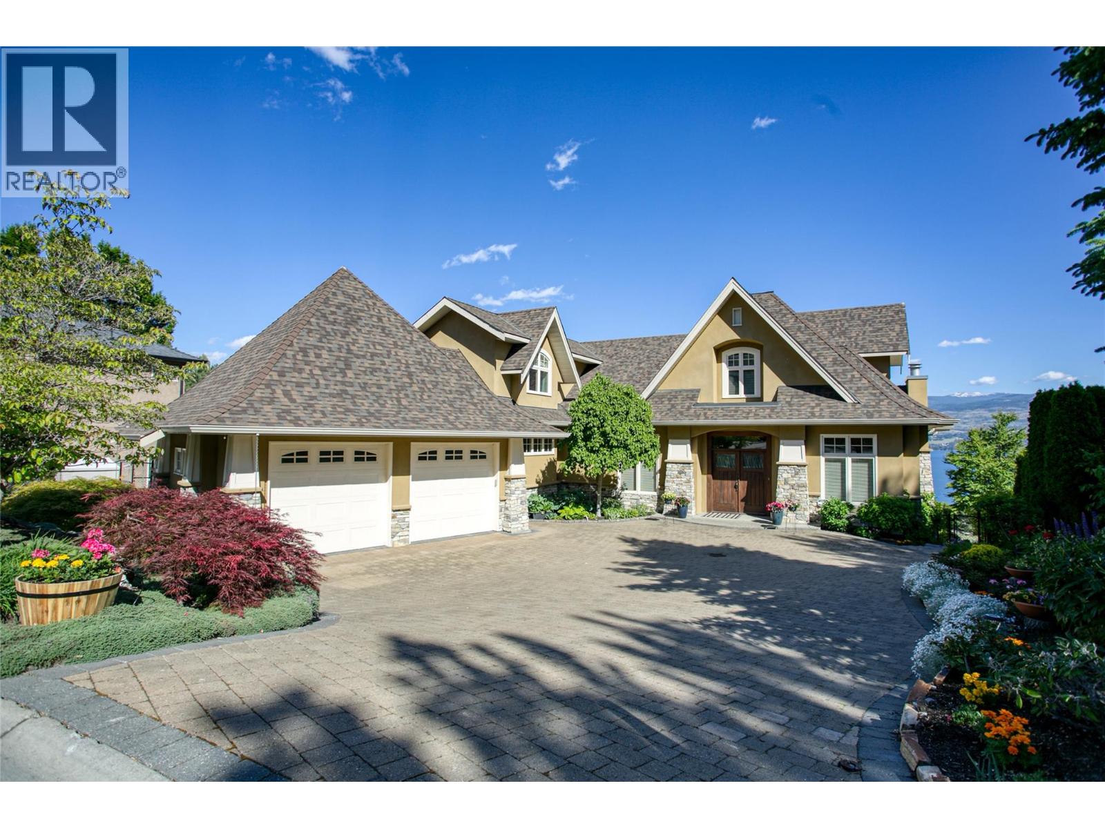3298 Shiraz Court