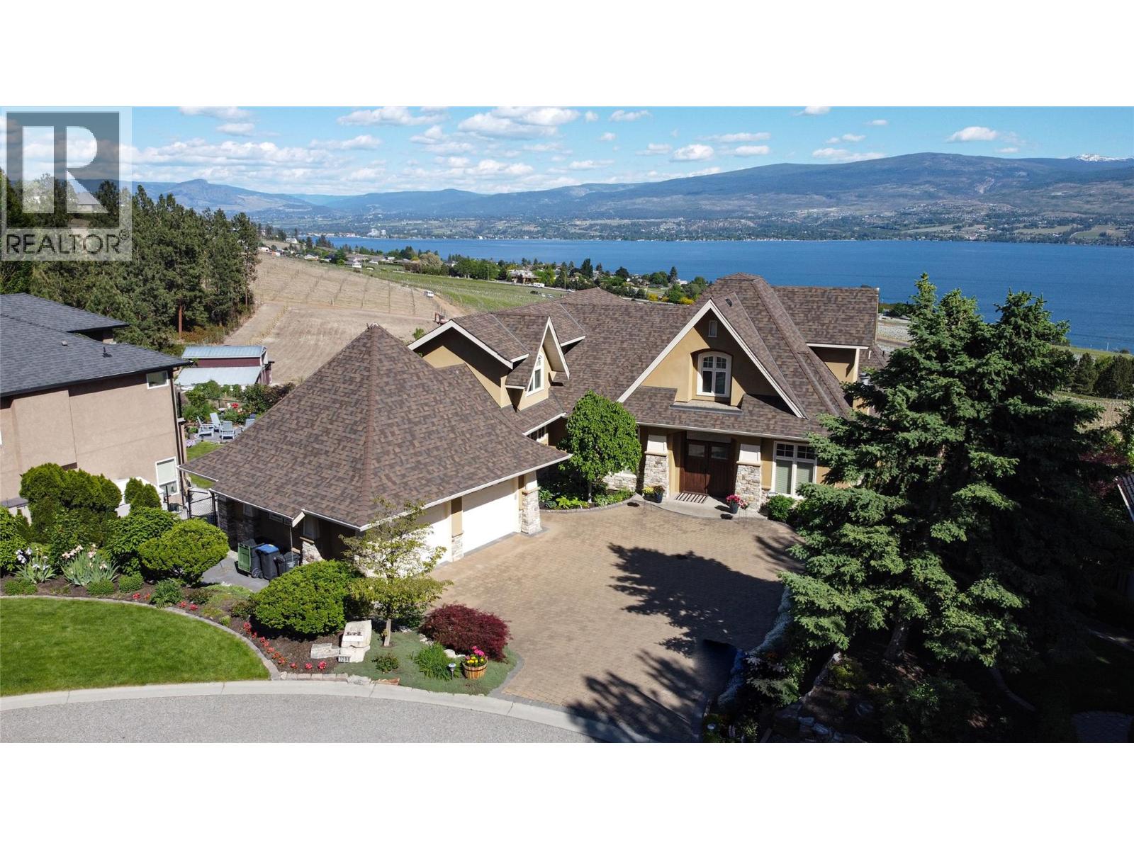 3298 Shiraz Court