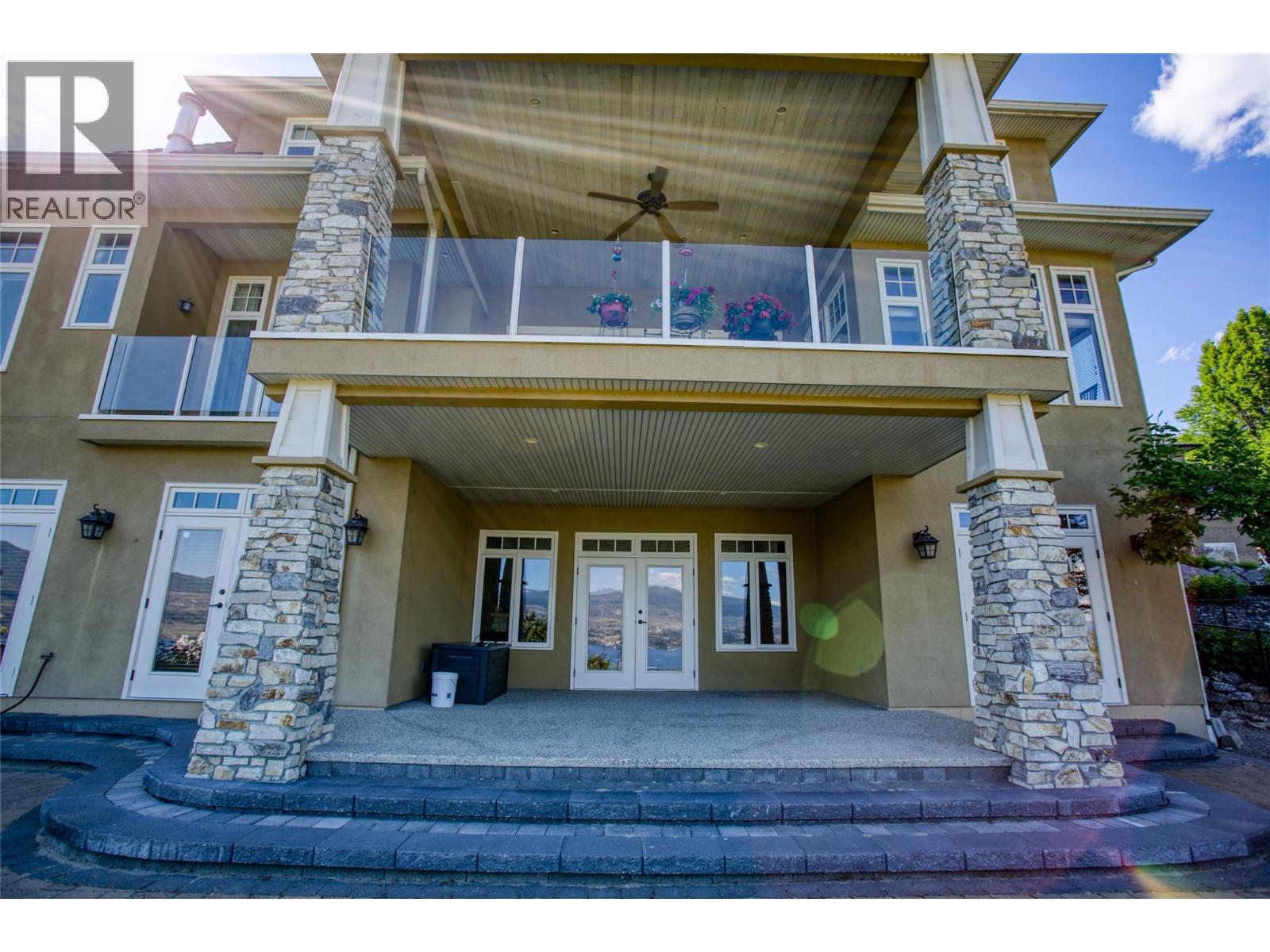3298 Shiraz Court