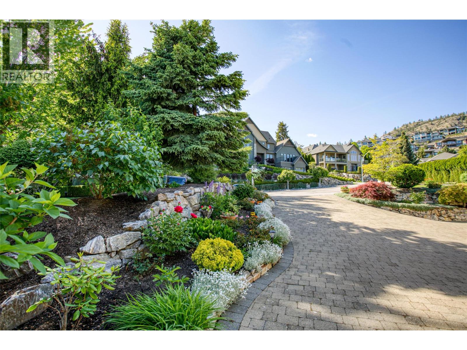 3298 Shiraz Court
