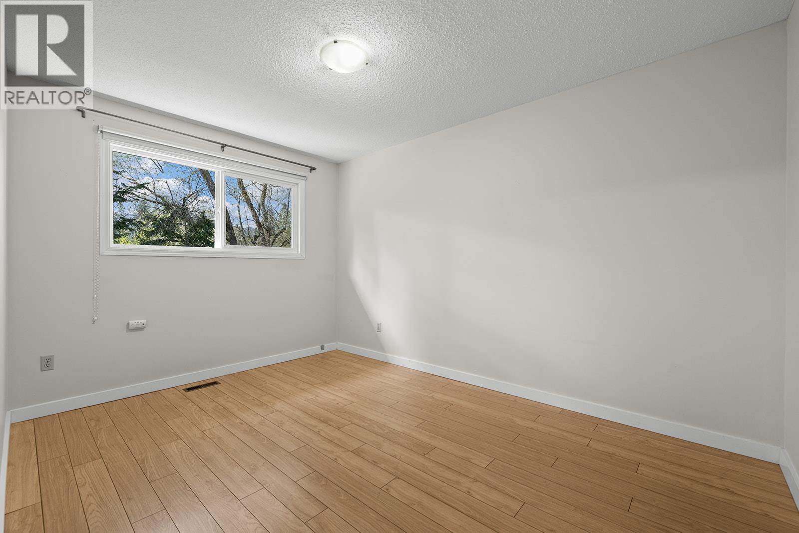 2085 Ruby Road