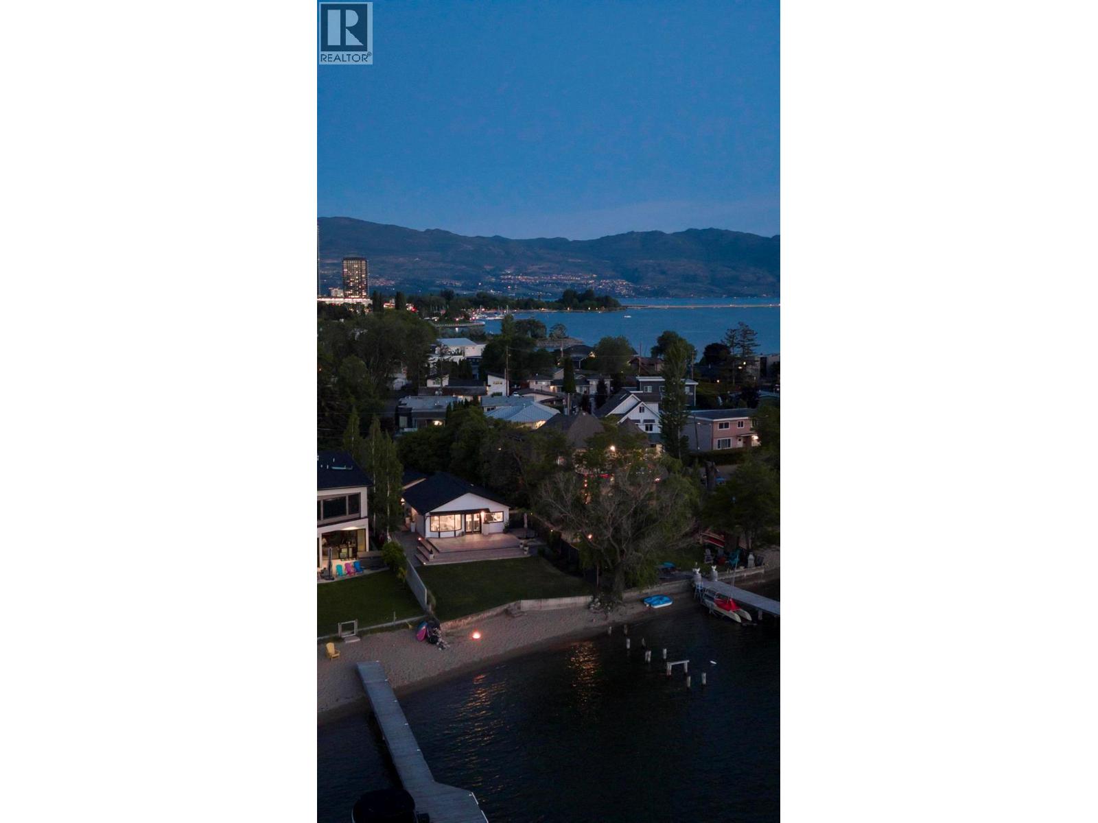 832 Manhattan Drive