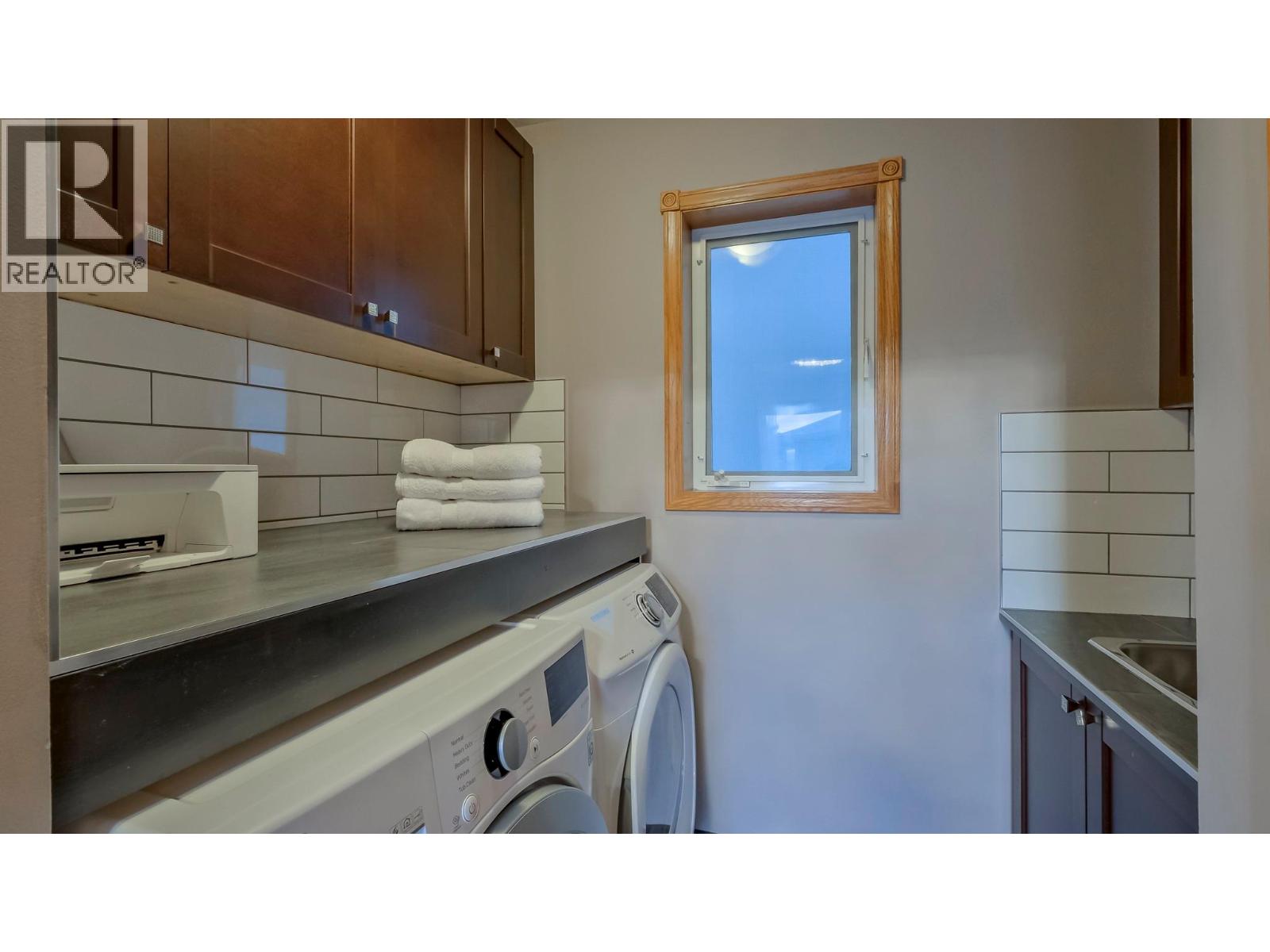 1108 Menu Road