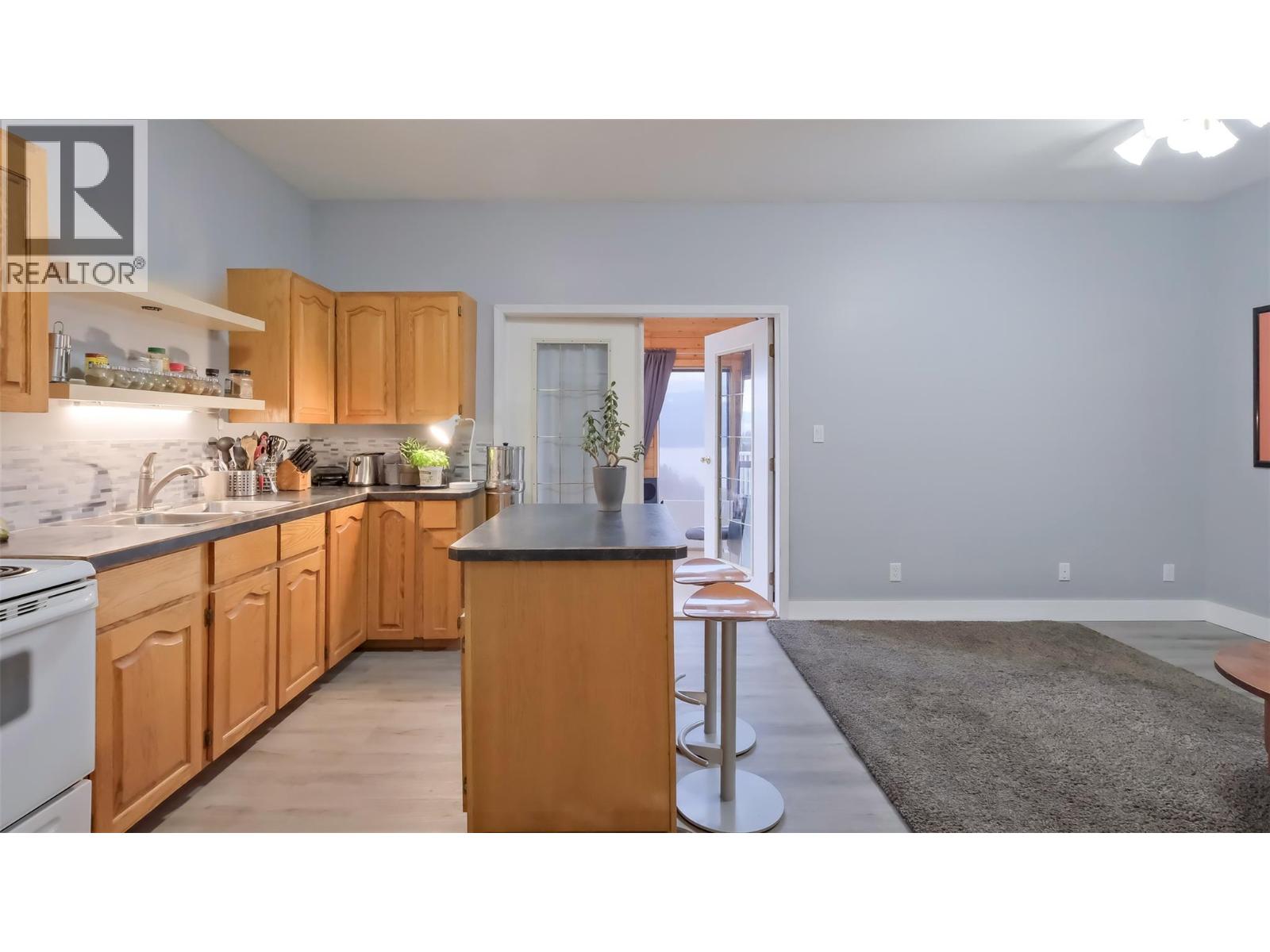 1108 Menu Road