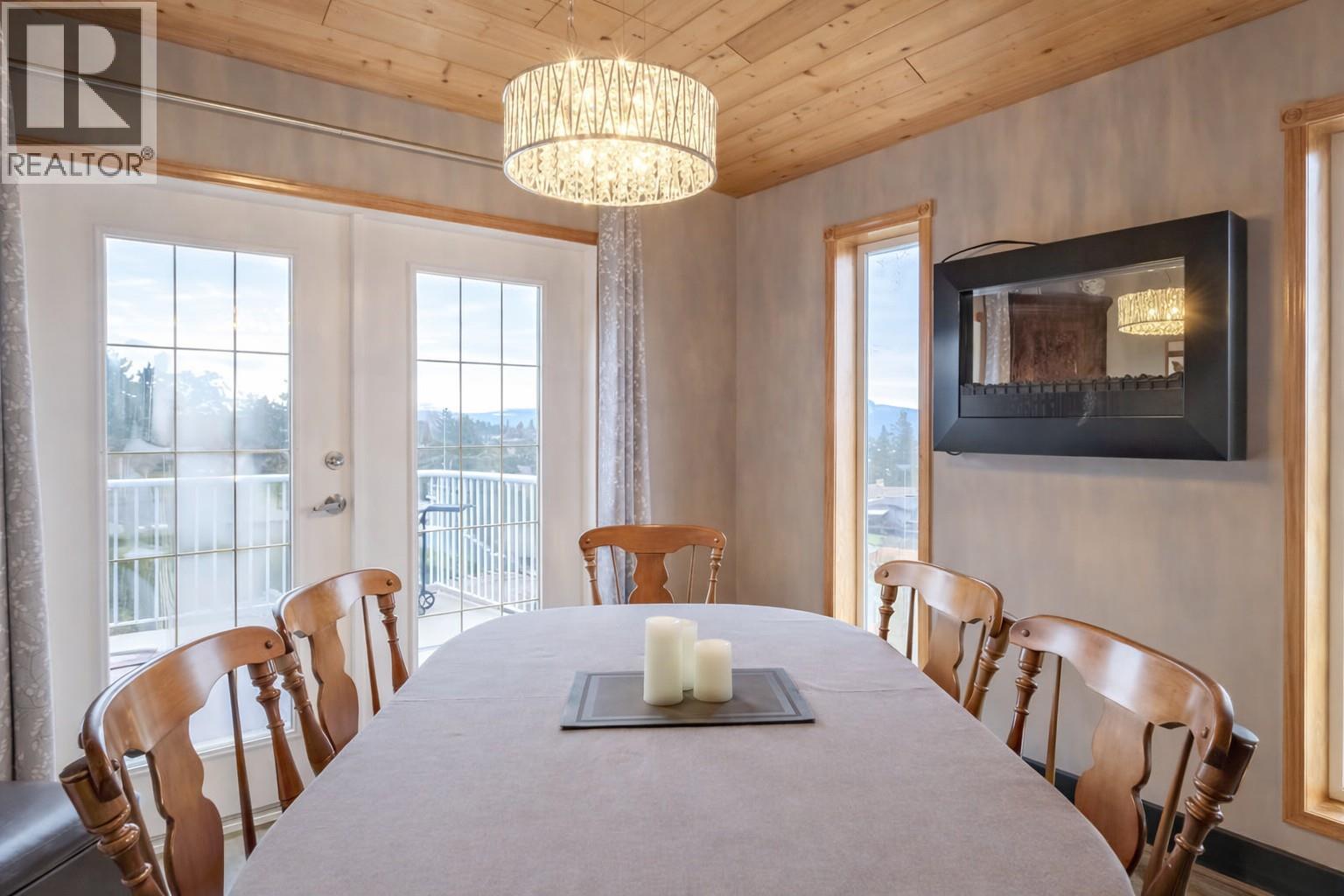 1108 Menu Road