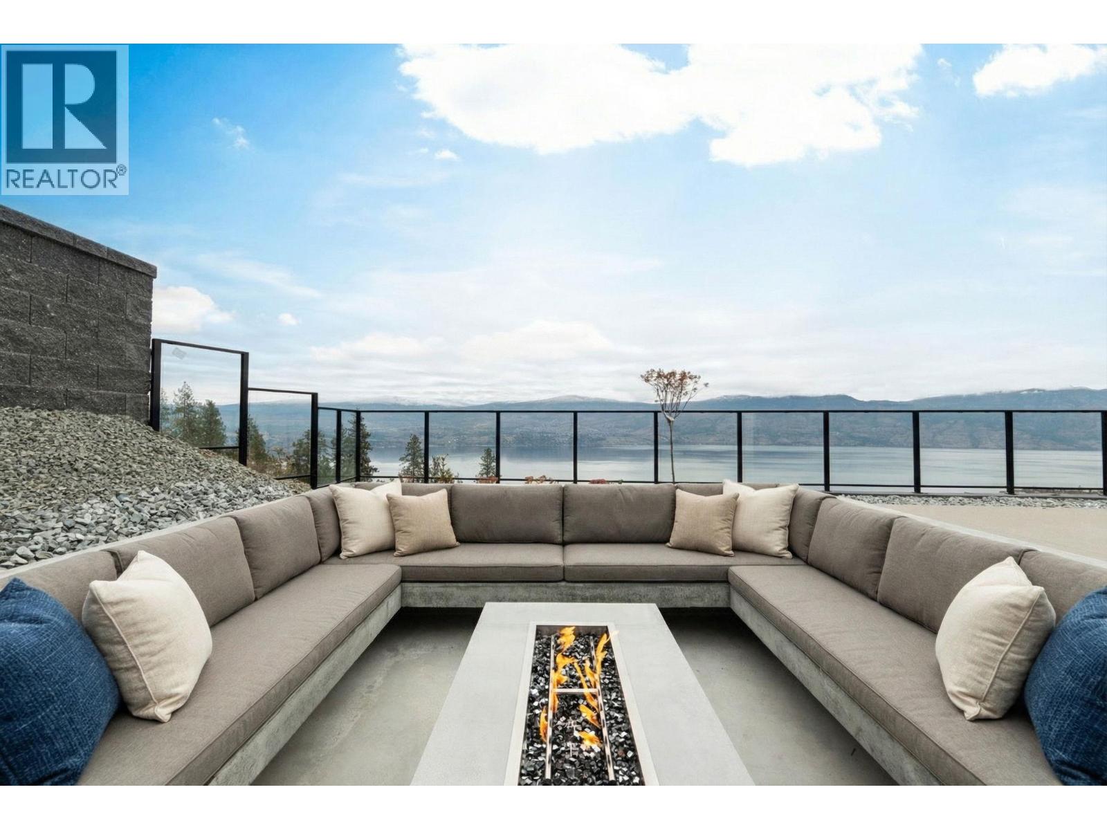1327 Vineyard Drive