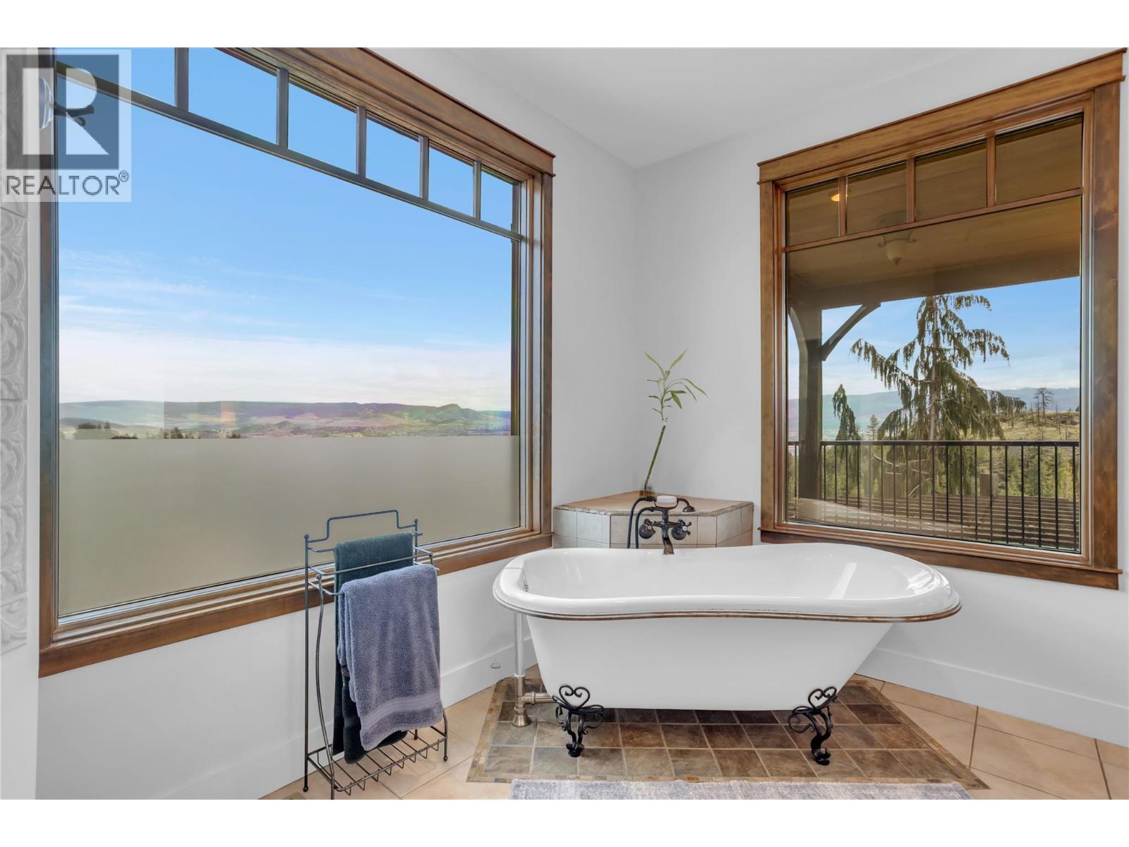 1208 Peak Point Drive