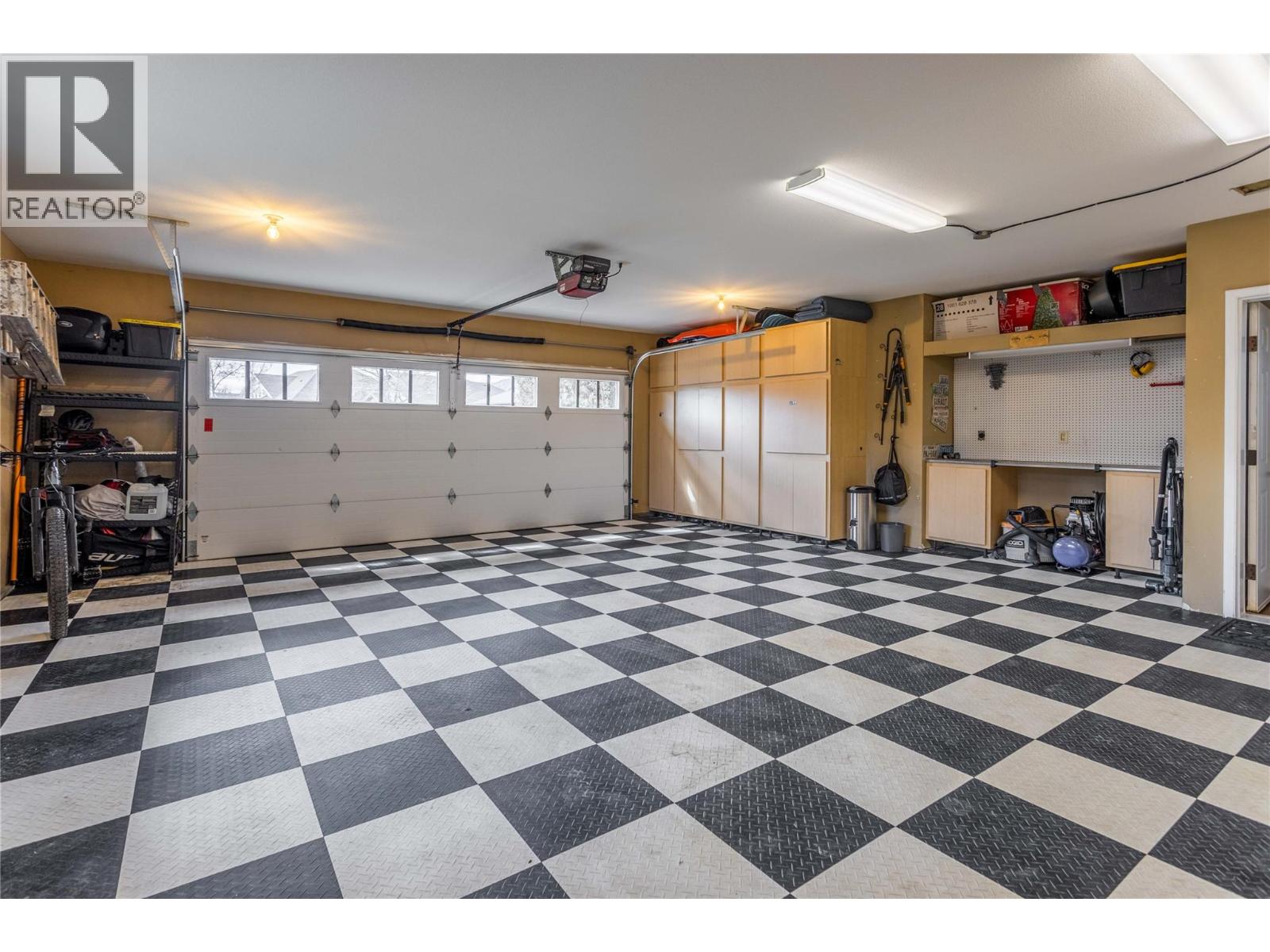 1208 Peak Point Drive