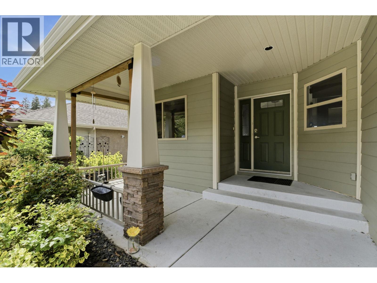 3516 Camelback Drive
