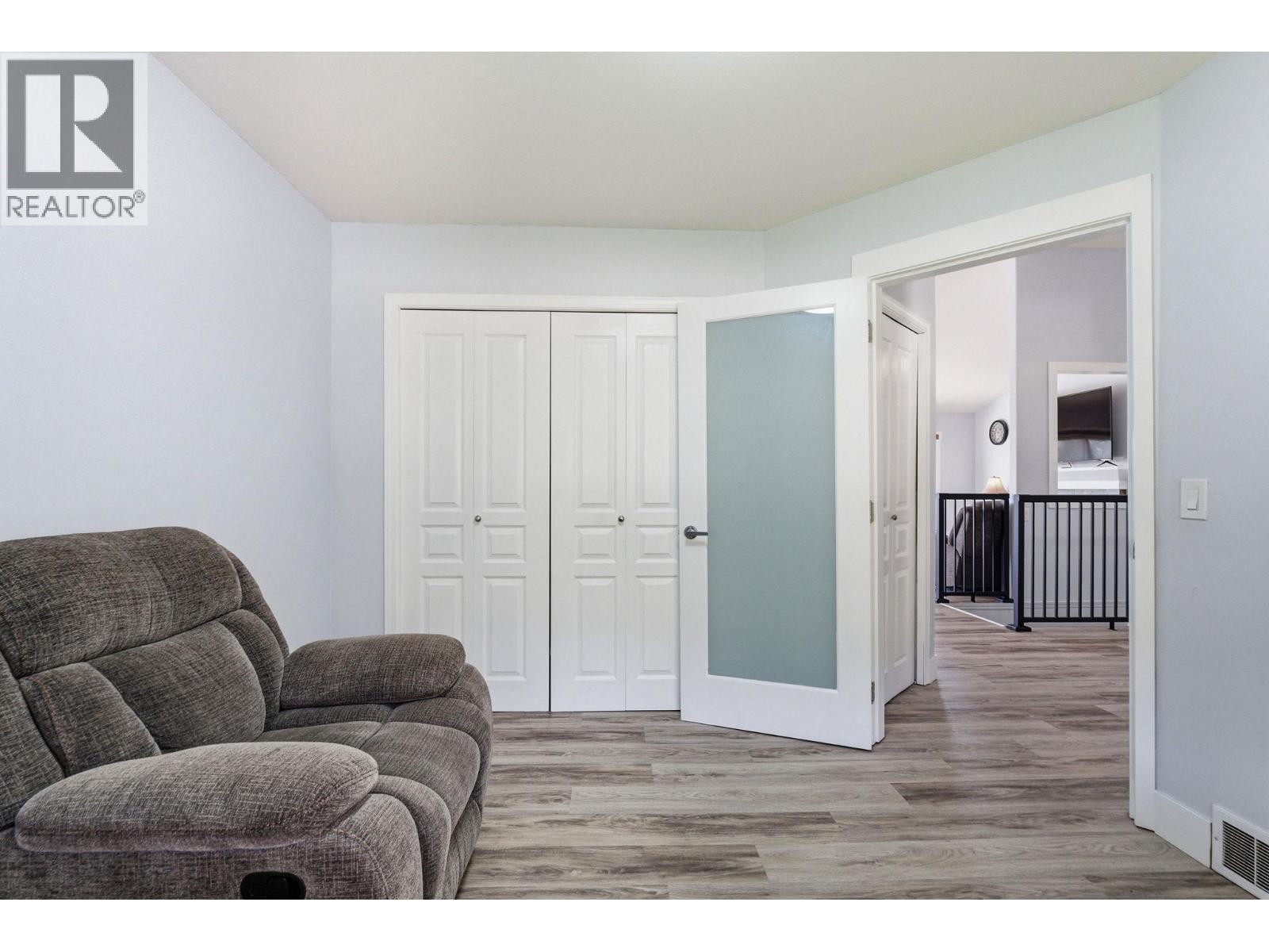 3516 Camelback Drive