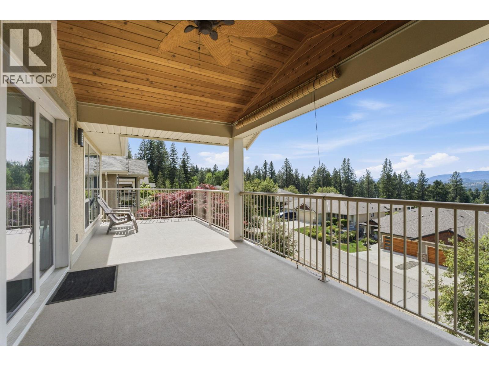 3516 Camelback Drive