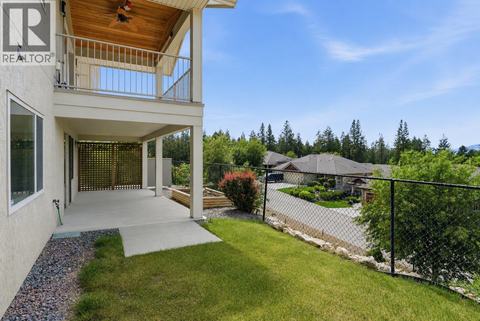 3516 Camelback Drive