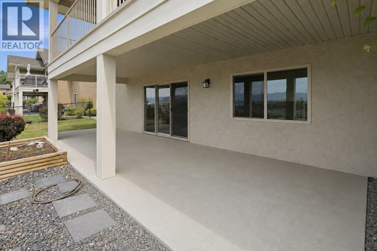 3516 Camelback Drive