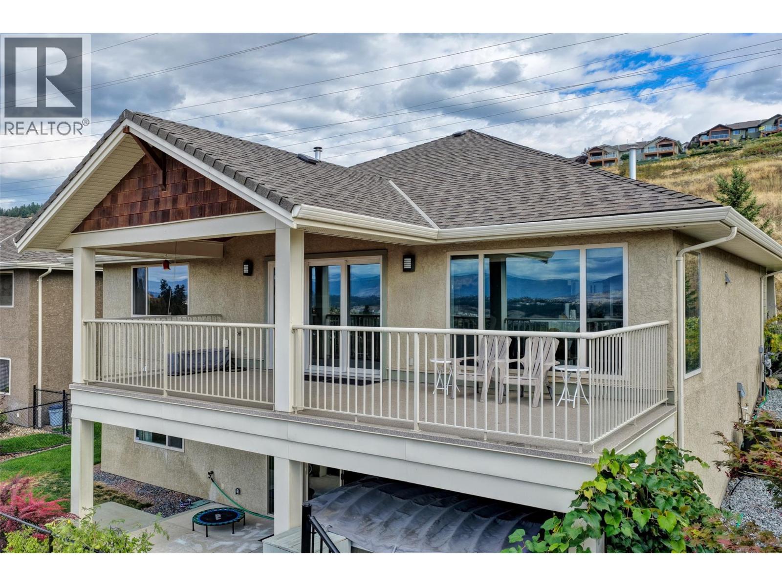 3516 Camelback Drive