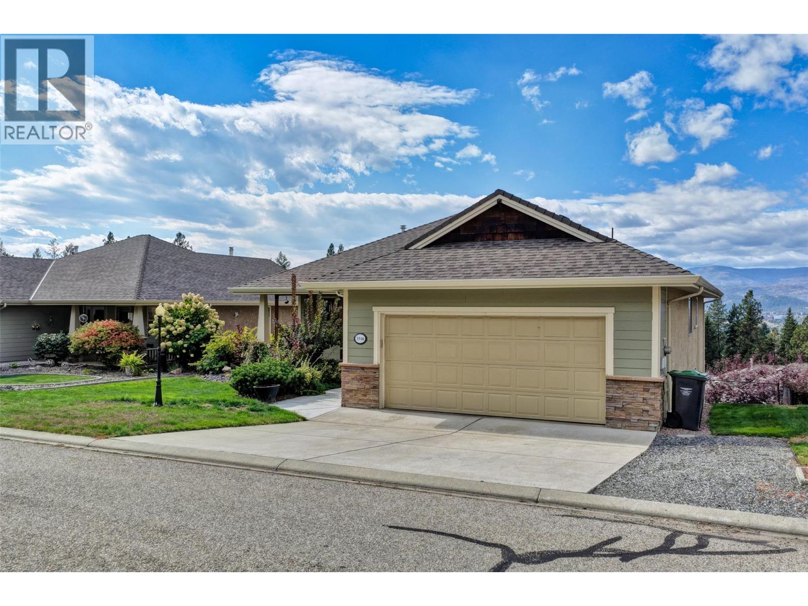 3516 Camelback Drive