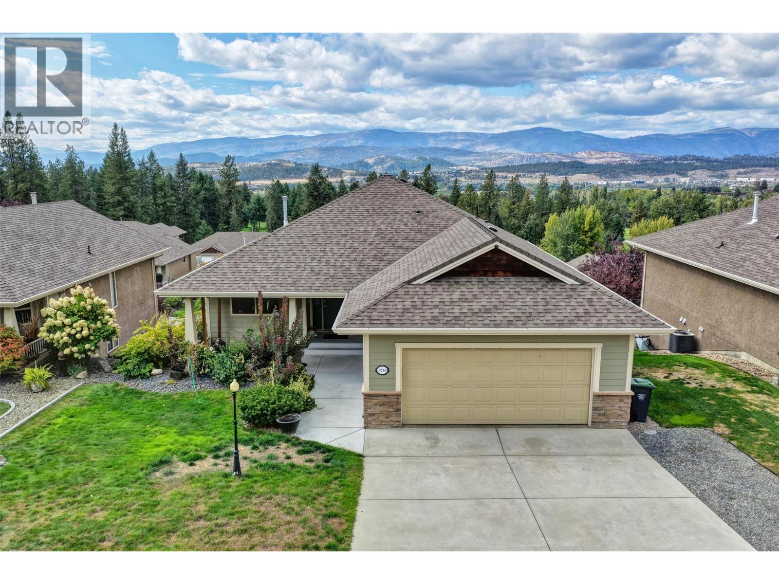 3516 Camelback Drive