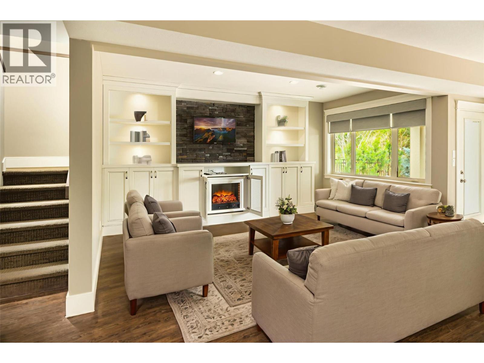 4149 Gallaghers Fairway S